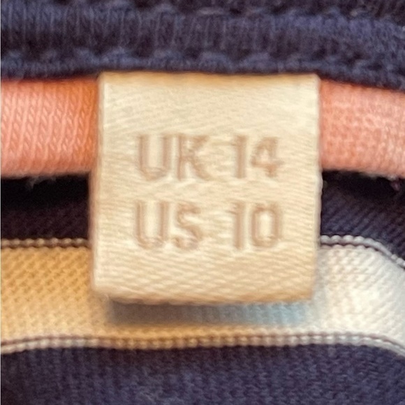 Boden Make a Statement Breton Lip Print Top - Picture 5 of 6